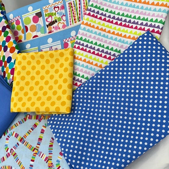 Fabric Box - Mixed Assortment- Close To 5 LBS - NEW - Picture 3 of 3